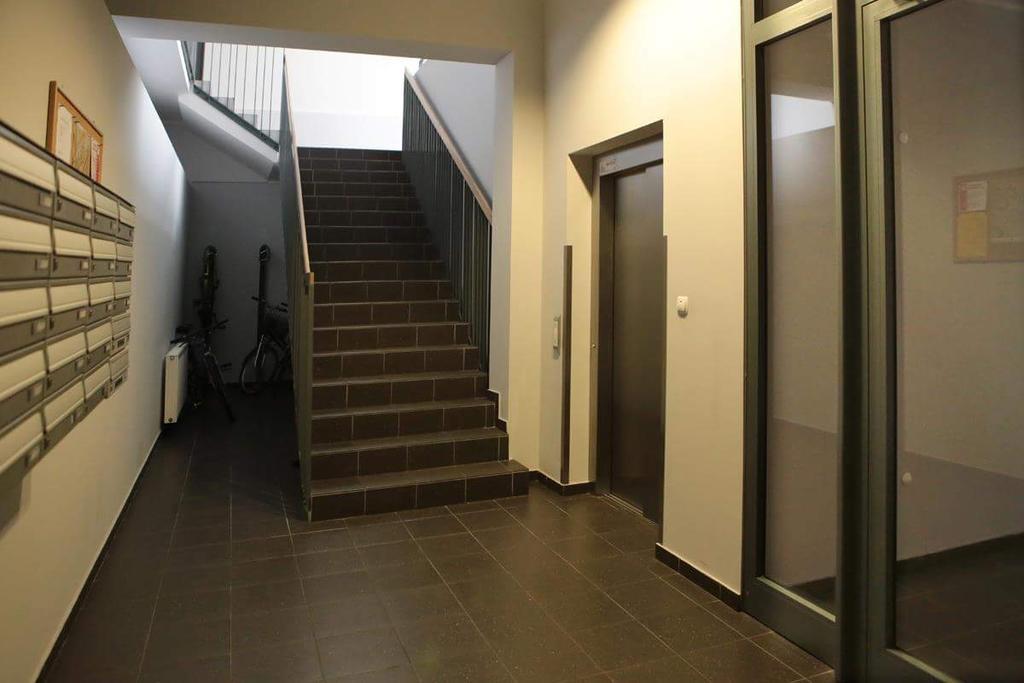 Lejlighed på 35 m² i Poznan Centrum med 1 værelse og 1 private badeværelser Eksteriør billede